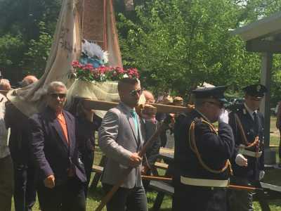 Presso la comunit� di sannicandresi di Toronto, in Canada, � stata realizzata una statua identica a quella che si trova nel barese. Anch�essa viene condotta in processione a luglio, in ricordo di quella notte del 1943, quando la morte e la speranza avvolsero l�anima di Sannicandro